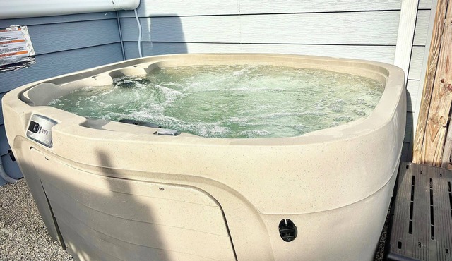 Anchor Point-Beach block- Hot Tub! 4 Bed- Fenced Yard- Badges, Chairs & More Inc