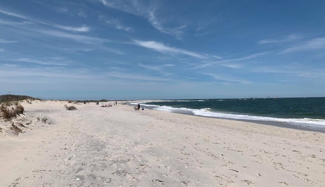 Barnegat Light - one house off the ocean - 3 Bedrooms 1 1/2 Baths