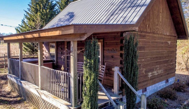 Bass Cabin with hot tub