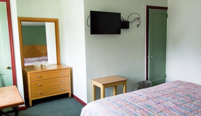 Bay Drive Motel