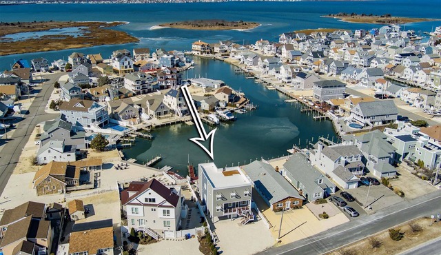 BAY1639 | Ortley Beach Custom Waterfront Home, 5BR 5ba, Sleeps up to 10!