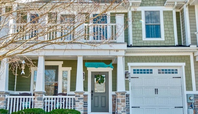 Bayside * 3 BR Luxury Townhome