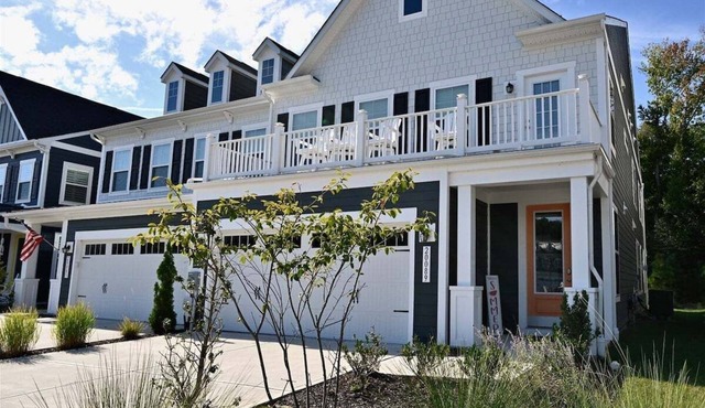 Bayside Resort * 1 Small Dog Allowed: Luxury 5BR B