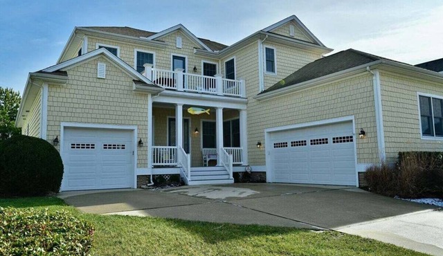 Bayside Resort 5BR, 4 Full Baths 2 Suite Luxury Ho