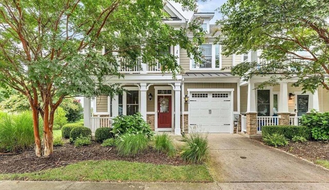 Bayside Resort New Listing/New Owners: 3 BR, 2.5 Baths Townhouse End Unit