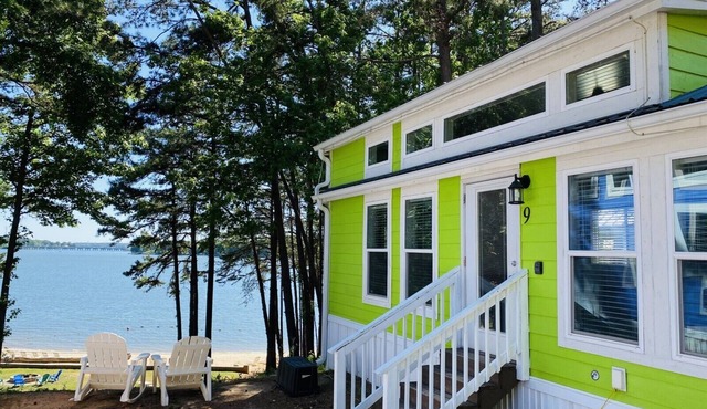 Beach-Area View Family Style 1 Bed & 1 Bunk Cabin #9