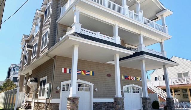 Beach Block 6 Bedroom Condo walking distance to downtown.