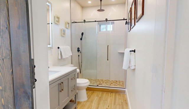 Beach House: POOL, Boardwalk, 1 Min to Beach