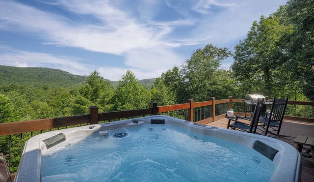 Bear View Cabin | Enchanting 5-Bedroom Mountain Cabin with Stunning Views