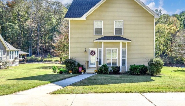 Beautiful 2 Story Water Front Home inside the Gates of Stillwater Resort!