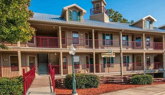 BEAUTIFUL 2BD/2 BA by Blue Ridge Mountains in Clarkesville