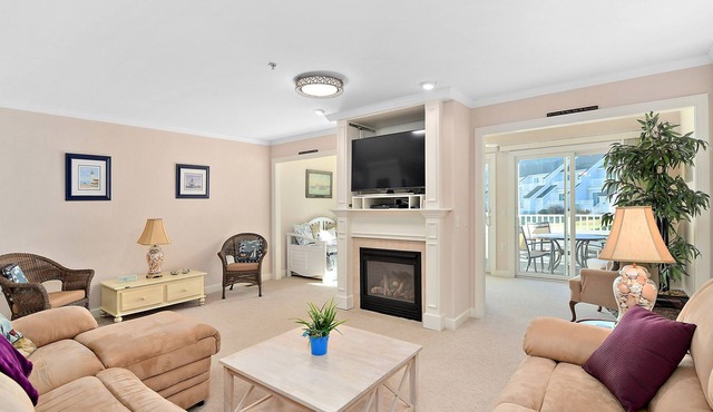 Beautiful 3 BR Townhouse In West Ocean City With 2 Pools, Tennis Court & More