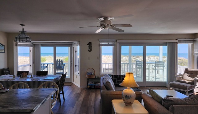 BEAUTIFUL BEACHFRONT BREATHTAKING OCEAN VIEW! Only the week of August 29th left!