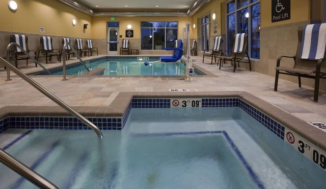 Best Value, Quality Stay! 3 King Bed Deluxe Units, Indoor Pool!