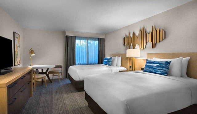 Best Value, Quality Stay! with Outdoor Pool, Close to Pinewood Park! in Milpitas