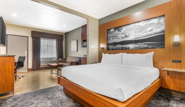 Best Western Plus Yukon