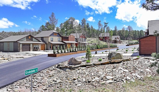 Black Hills Retreat-hardrocker Haven