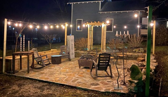 Blue Crest Cottage-steps to downtown Mentone