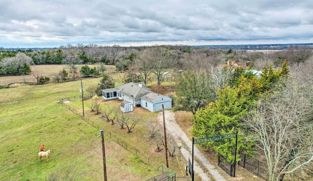 Blue Ridge Vacation Rental w/Game Room!