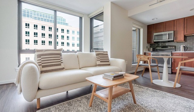 Blueground | Virginia Sq, pool & w/d, nr parks