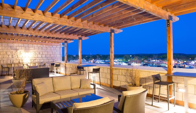 Bluemont Hotel