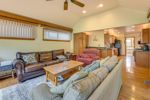 Boater's Base! Waterfront Chain O Lakes Hideaway