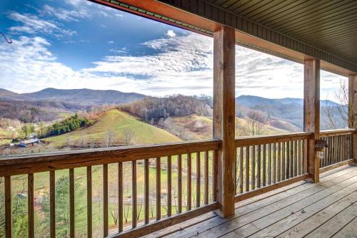 Boone Mountain View | Hot Tub Game Room Near Ski