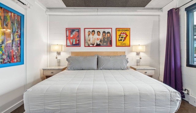 Boutique Vera Hotel Room 303: King Room in the Heart of Folly Beach
