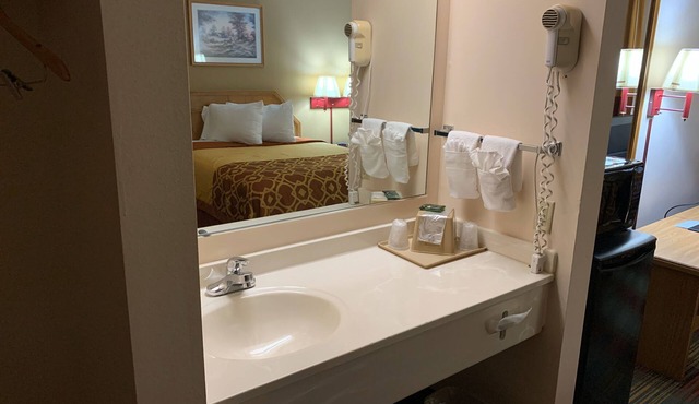 Budgetinn & Suites