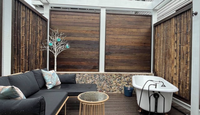 Bungalow with a spa like feel on the beach