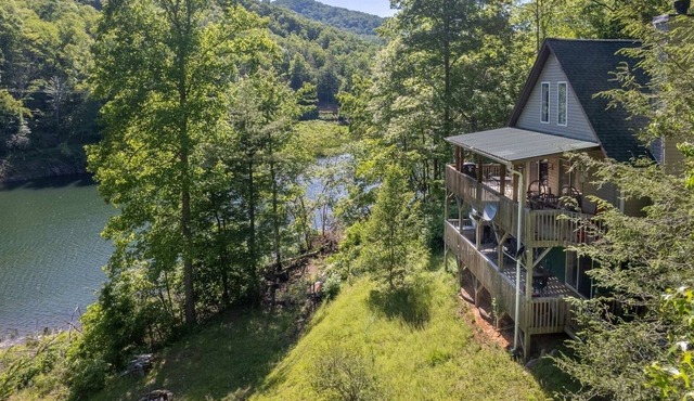 Camp Ruby on Cedar Cliff Lake is the perfect mountain getaway!