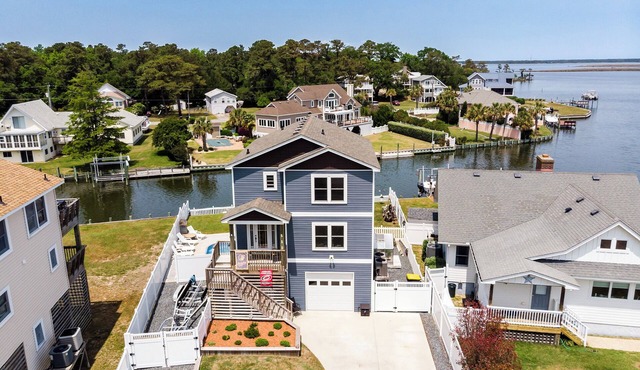 Canalfront, Private Pool, Sound Views, COL22, Island Breeze