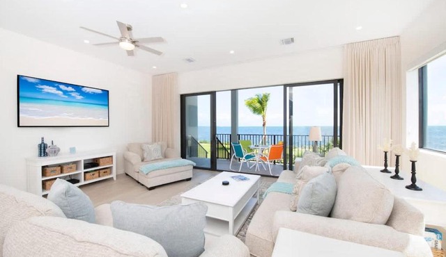 Cassava Point Villa 4D - 3BR Oceanfront at Sea Haven in Omega Gardens