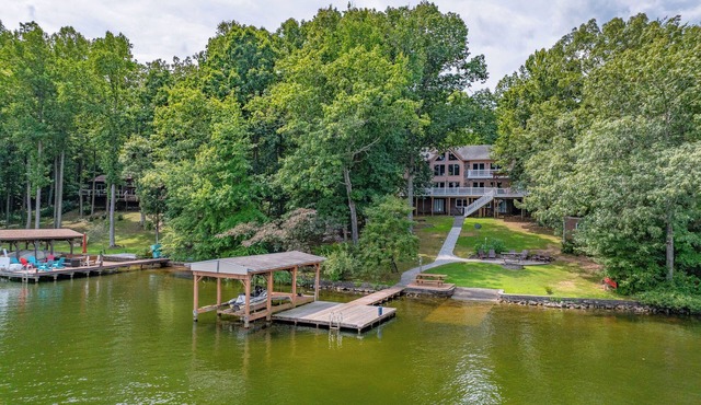 Cedar Sunrise | 6BR Lake Anna Waterfront Retreat w/Hot Tub & Private Dock
