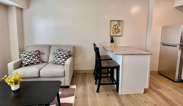Central Omaha Apartment w/ Gym & Free Parking