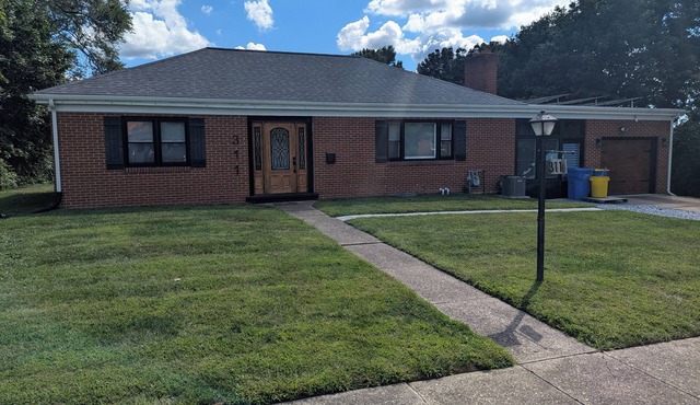 Charming 2-bedroom home 11 minutes from Hershey Park
