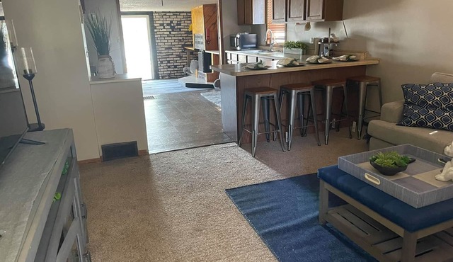 Charming 2-bedroom house on the Bay