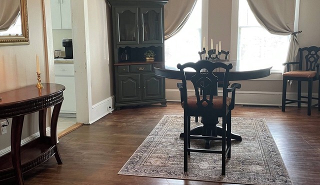 Charming 2-bedroom house in Arapahoe! Convenient for camps and ferry!