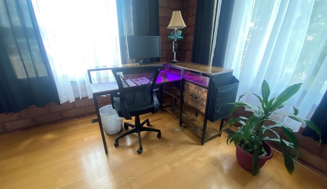 Charming 2-bedroom suite A with WiFi, AC in adorable Elkader