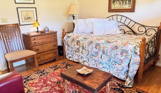 Charming 3-bedroom country home in lovely Metter GA, near GSU and Savannah in Metter