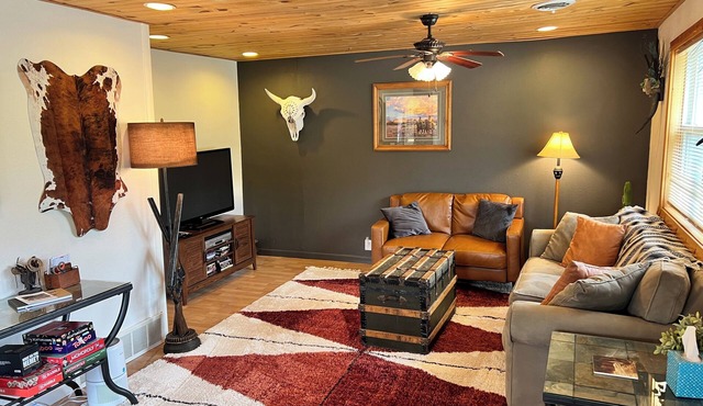 Charming 3 bedroom home minutes away from Deadwood!