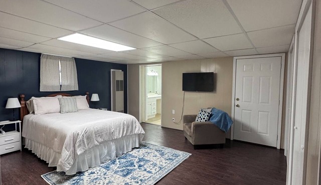 Charming 3-bedroom house, 2-car garage, and pickleball court