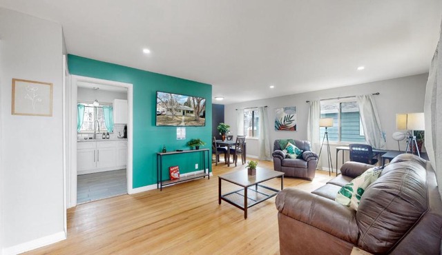 Charming 5 King Spacious House