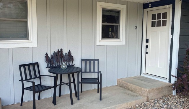 Charming Bungalow 2 in lovely Spearfish with WiFi, AC