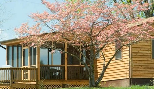 Charming Cottage Overlooking Gorgeous Citation Bass and Bream Pond near Charlottesville