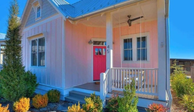Charming Pink House! Steps to Boardwalk Pool!