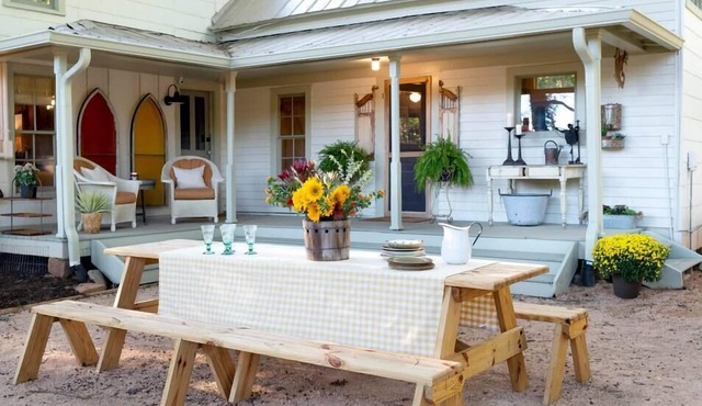 Charmingly Restored Antique Farmhouse on 7 Acres
