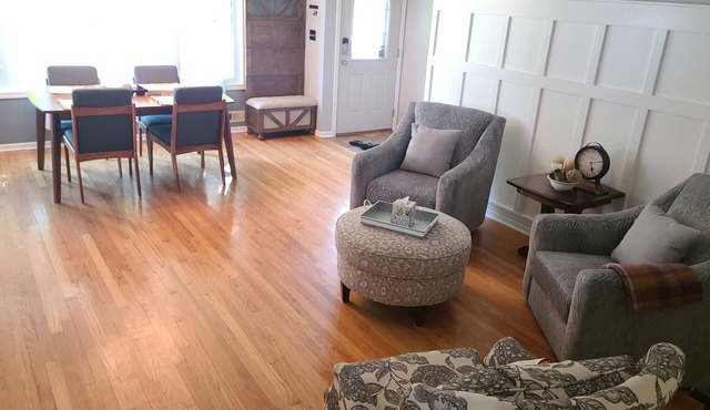 Cheshire House/Fenced Yard,3 mi to Mayo, 4 bdrm