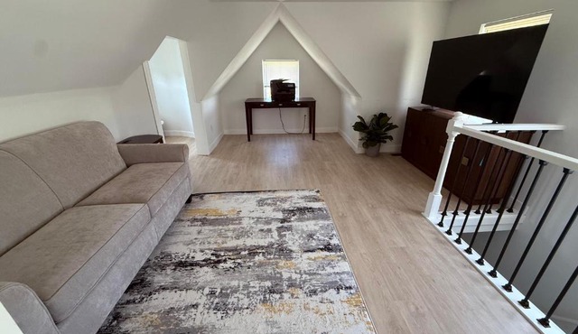 Chic 1BR Apartment Minutes to Manhattan & EWR