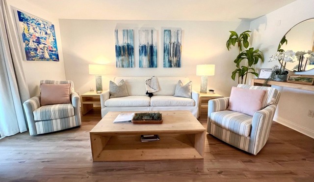 Chic Oasis. Pet friendly. Club access included.